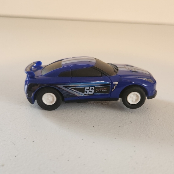 Nissan Skyline GT-R35 Golden Bright 1/43 #23 Blue Untested - Picture 3 of 5